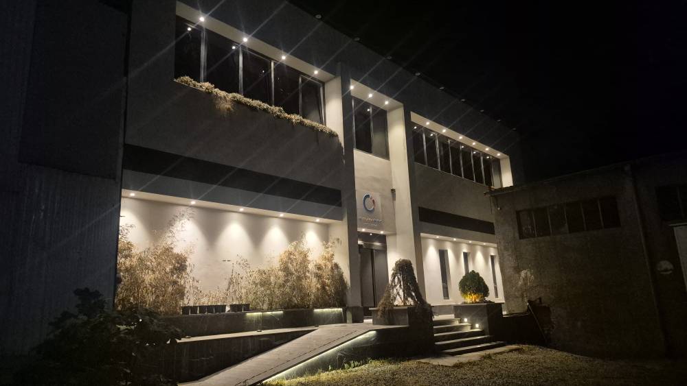 ساختمان کارخانه نوآوری پزشکی دقیق برکت